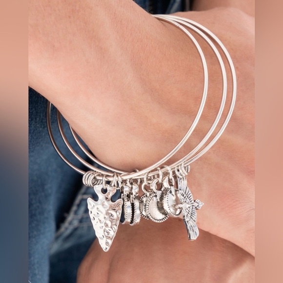 Chief of Confidence - Silver Bracelet - Picture 1 of 2